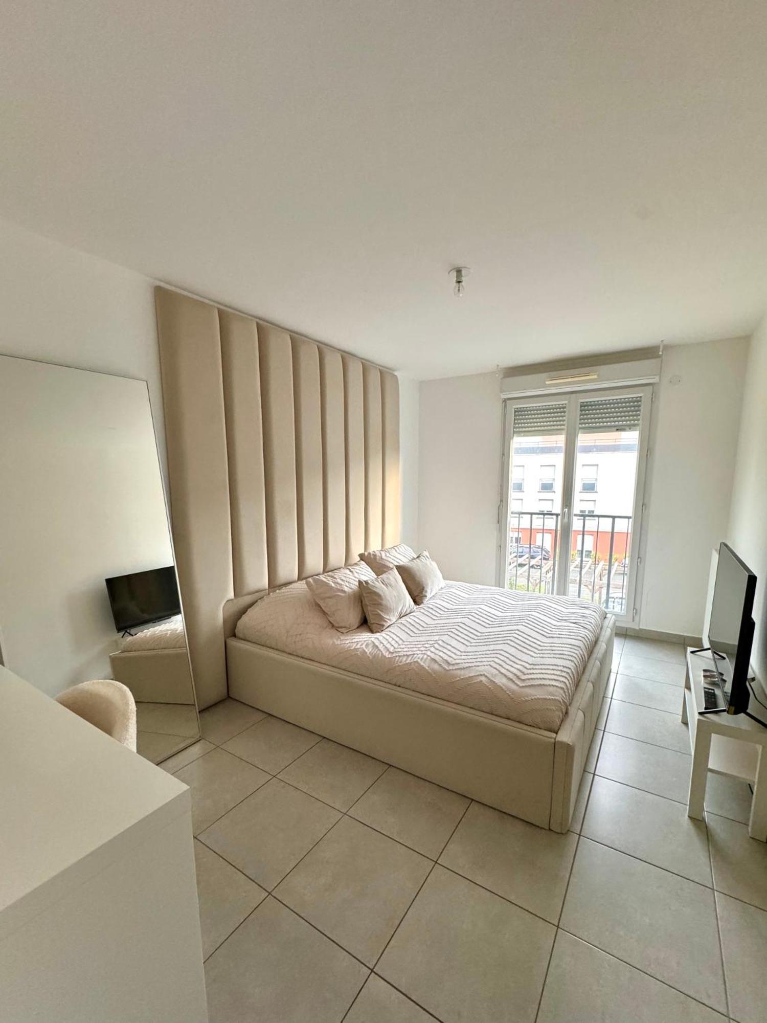 Superbe Appartement - Near Paris Корбей-Эссон Экстерьер фото